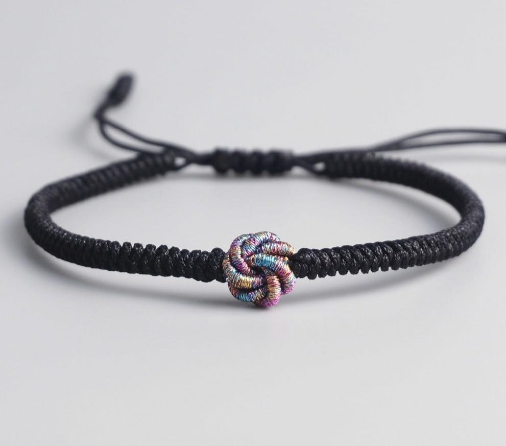 Bracelet bouddhiste en corde à nœuds