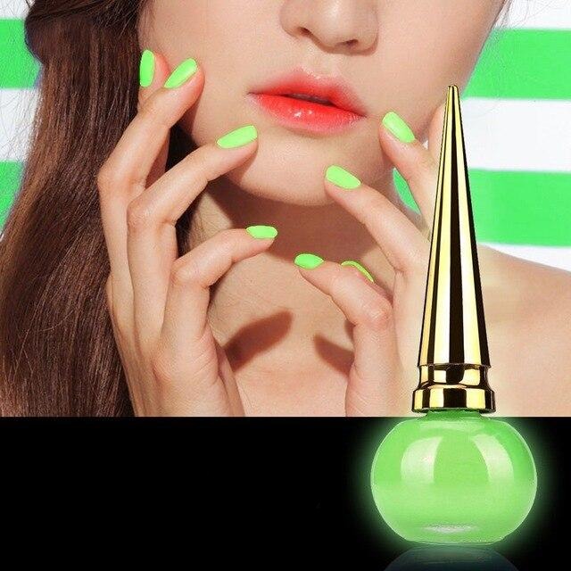 Vernis a ongles vert fluo