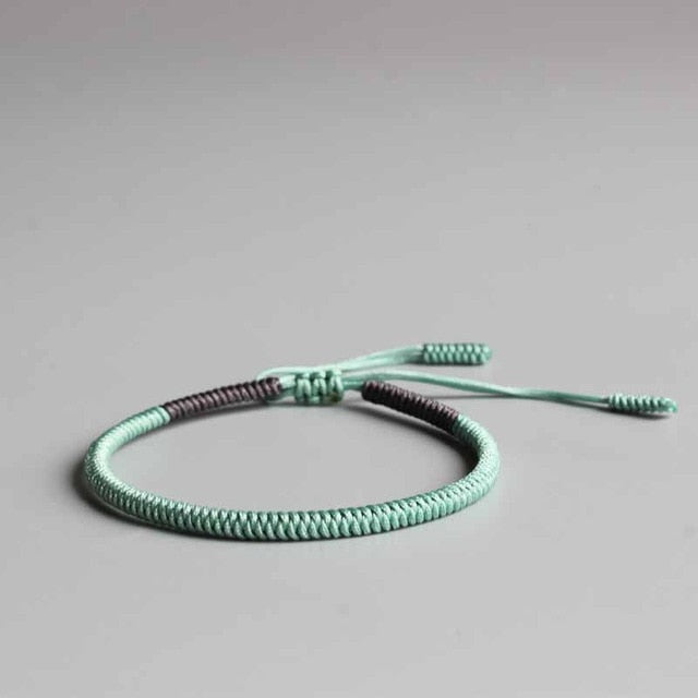 Bracelet de nœuds de corde chanceux